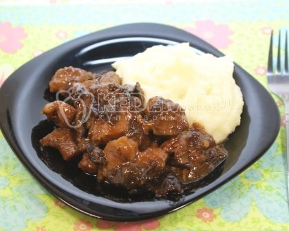 Мясо с черносливом